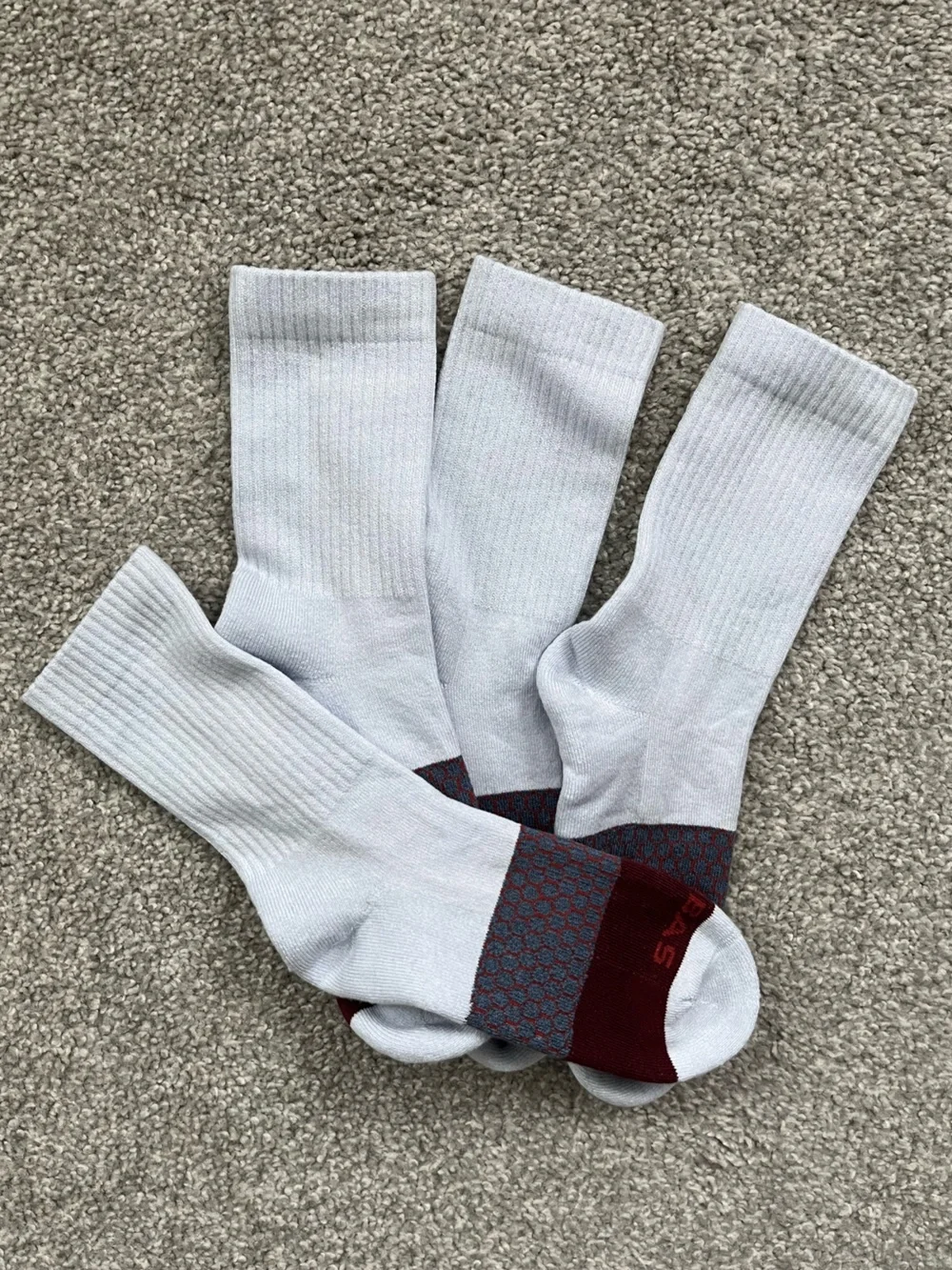 NWT Bombas Lavender Crew Athletic Socks with Burgundy Accents Size Medium 2 Pair